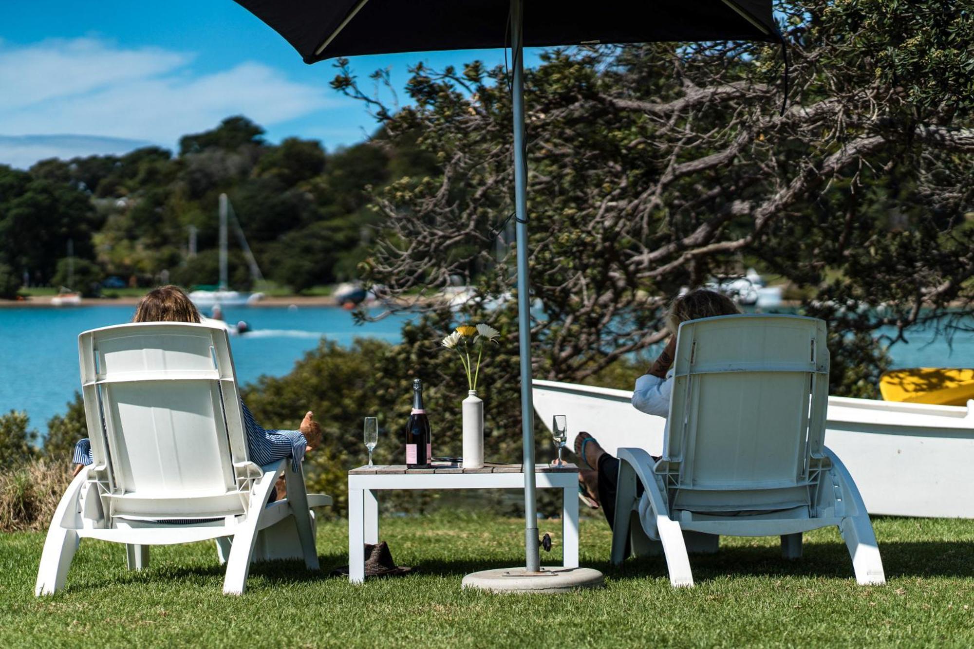 Apartmán Boatsheds On The Bay, Waiheke Island Ostend Exteriér fotografie